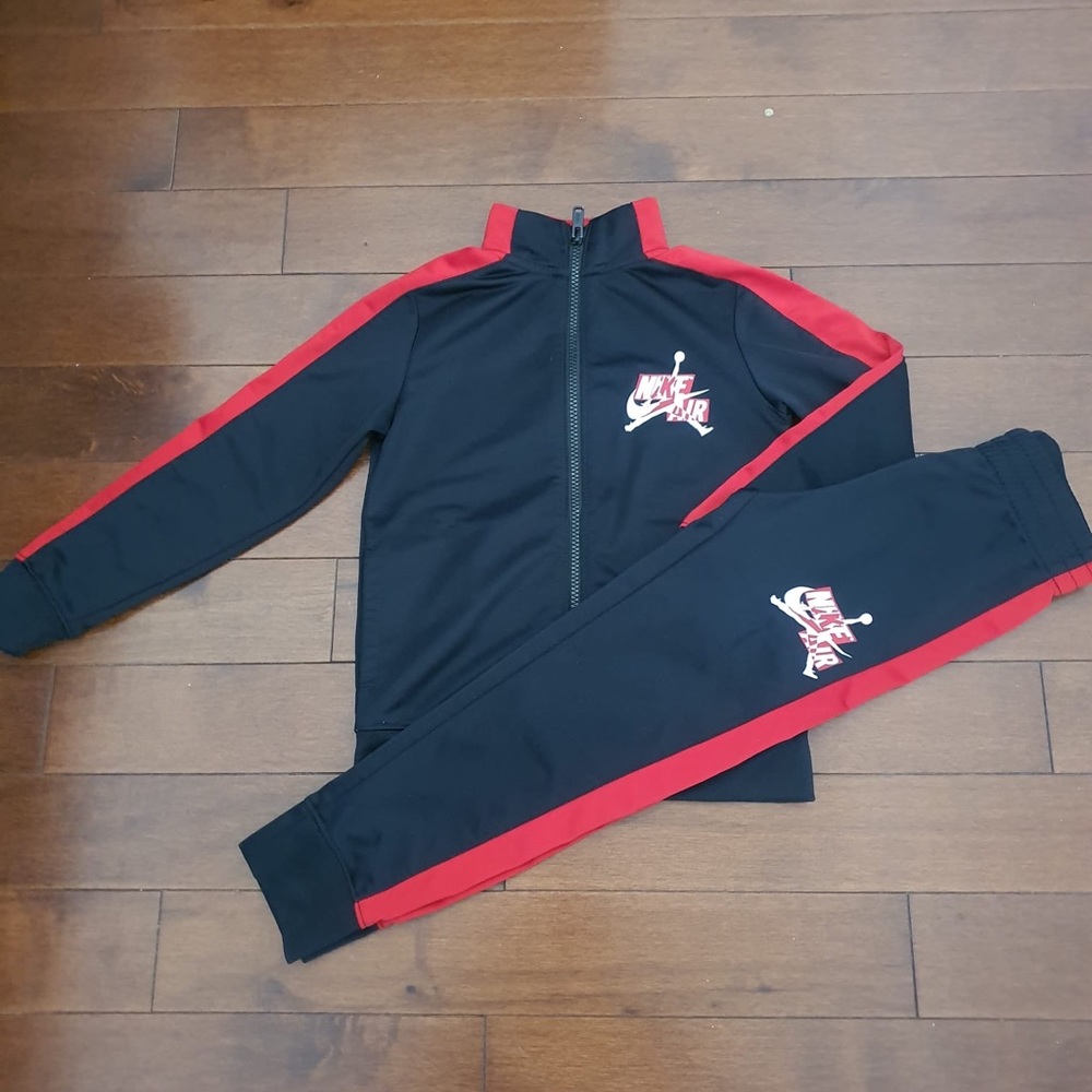 Boys 5T Nike Set